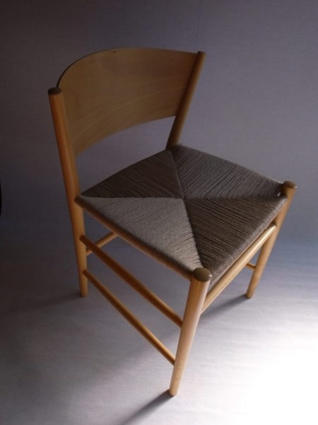 ＊ J20 Jive Chair / Kvist Møbler（クヴィスト社） / design : Tom Stepp （トム・ステップ）