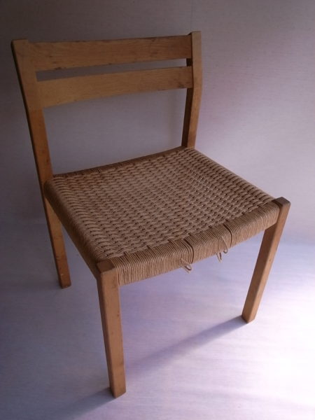 ＊ 401 Chair / J.L.Møllers Møbelfabrik（J.L.モラー社 ） / design : Niels O.Moller （ニルス O.モラー）