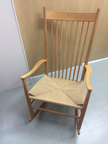 ＊ J16 Rocking Chair / Kvist Møbler （クヴィスト社） / design : Hans J.Wegner（ハンス J.ウェグナー）