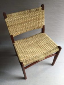 Hans J.Wegner デザインの椅子（CH31）の籐の張り替え修理
