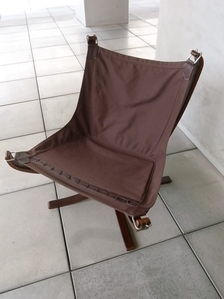 ＊ Falcon Chair / Vatne Møbler（バットネ社） / design : Sigurd Resell （シガード・レッセル）