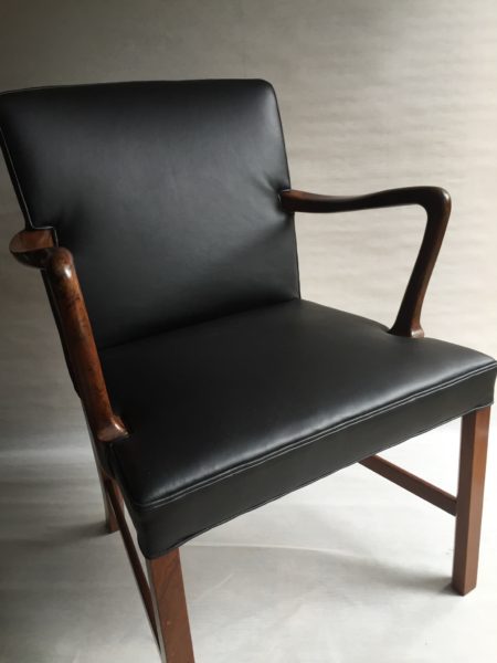 ＊ J3063 Arm Chair / A.J.iversen（A.J.イワセン社） / design : Ole Wanscher （オーレ・ヴァンシャー）