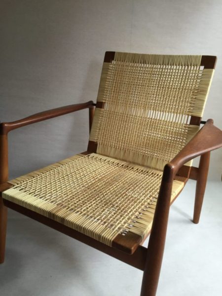 ＊ SW96 Easy Chair / Søren Willadsen Møbelfabrik （ソーレン・ウィラーセン社） / design : Finn Juhl （フィン・ユール）