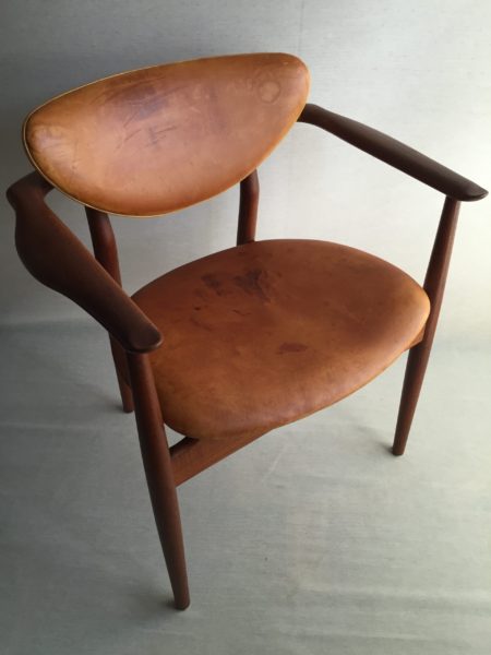 ＊ NV55 Chair / Niels Vodder（ニルスボッター社） / design : Finn Juhl （フィン・ユール）