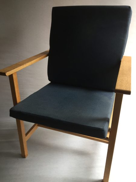＊ 2257 Personal Chair / FREDERICIA（フレデリシア社） / design : Borge Mogensen （ボーエ・モーエンセン）