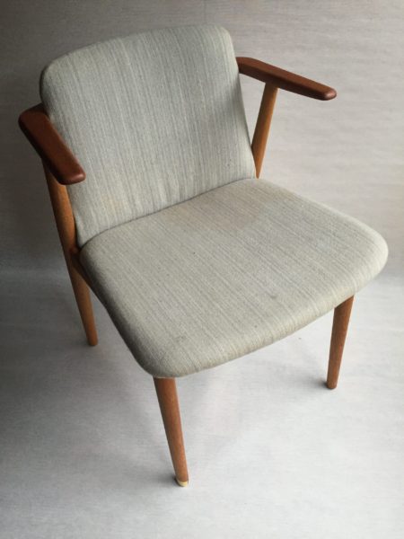 ＊ Arm Chair / NA jorgensens Moblefabrik（NAヨルゲンセン社） / design : Hans Olsen（ハンス・オルセン）