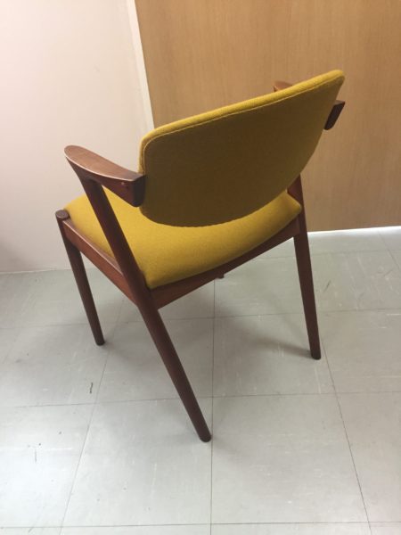 ＊ No.42 Chair / Schou Andersen Mobelfabrik（スコウアンダーセン社） / design : Kai Kristiansen （カイ・クリスチャンセン）