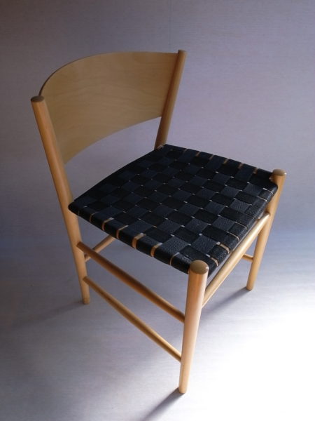 ＊ J20 Jive Chair / Kvist Møbler（クヴィスト社） / design : Tom Stepp （トム・ステップ）